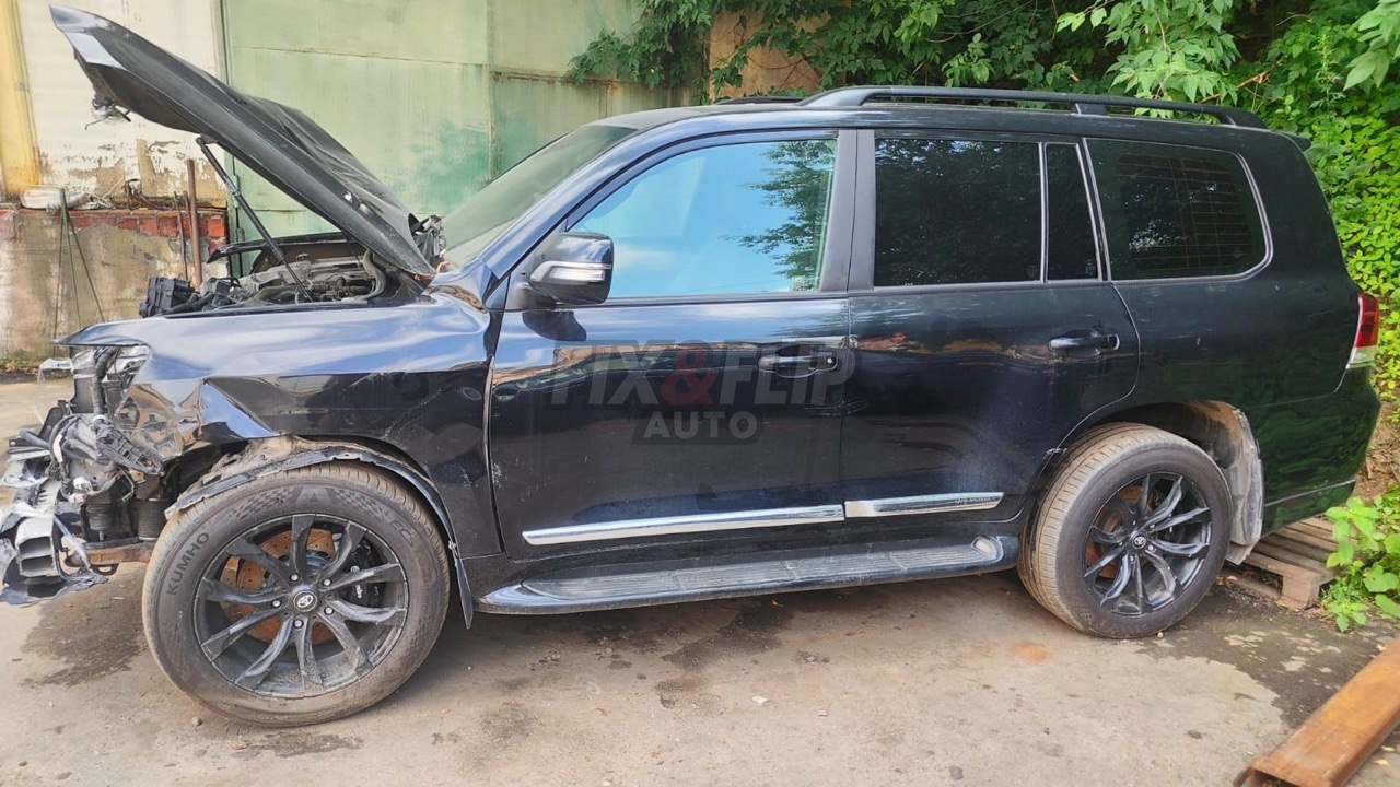 Toyota Land Cruiser 2012