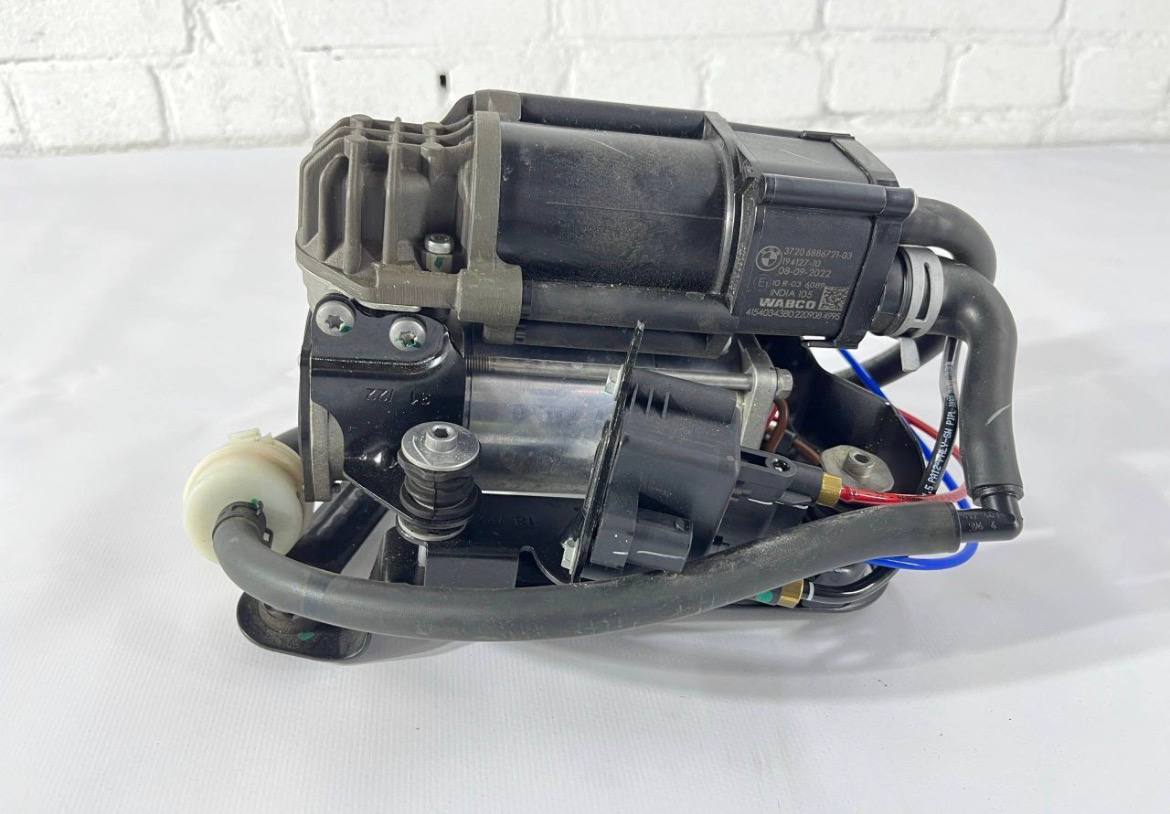 Компрессор пневмоподвески BMW 5 G30/G31