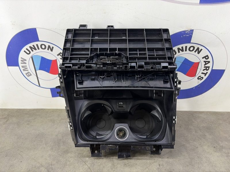 Подстаканник BMW 4 G26