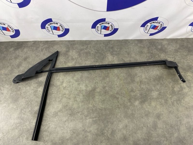 Уплотнитель стекла двери передний правый BMW 4 G22