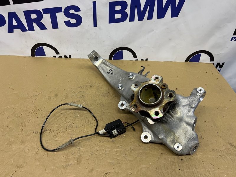 Кулак поворотный передний правый BMW 6 G32