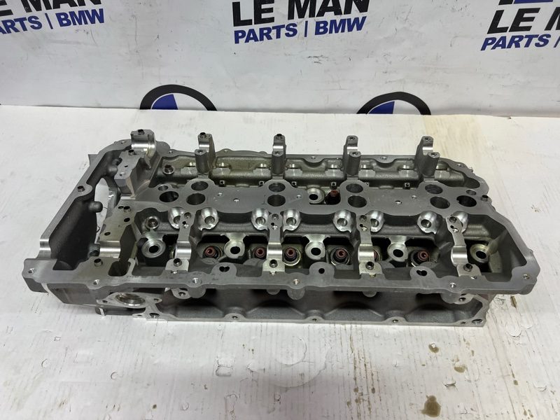 Головка блока цилиндров BMW 8 G15 N63B44D