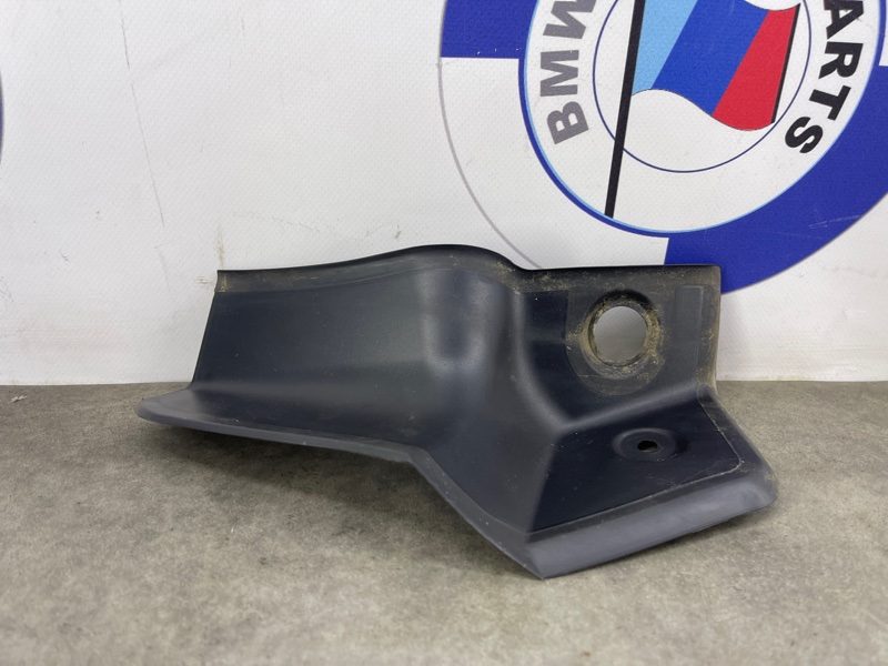 Водосток фонаря задний правый BMW X1 F48