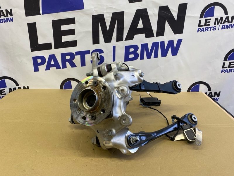 Кулак поворотный задний правый BMW M8 F93 2023