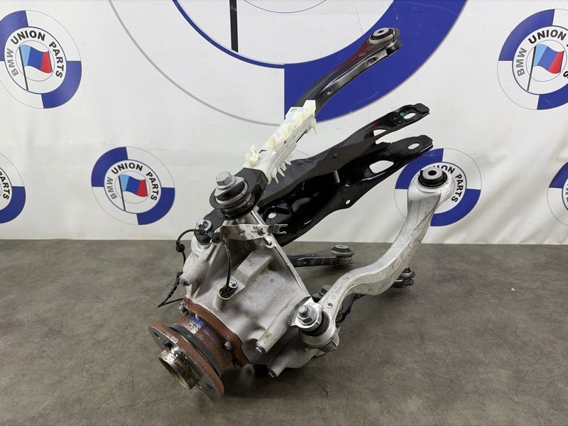 Кулак поворотный с рычагами задний правый BMW X6