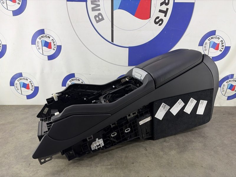 Подлокотник BMW XM G09