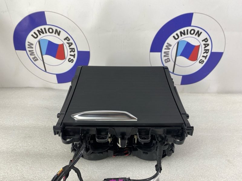 Подстаканник BMW X3 G01