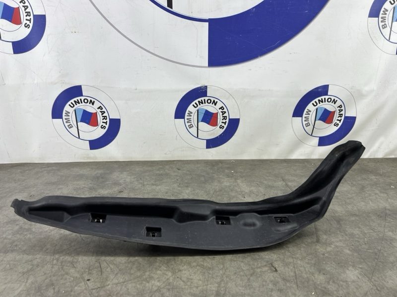 Уплотнитель крыла правый BMW 2 G42