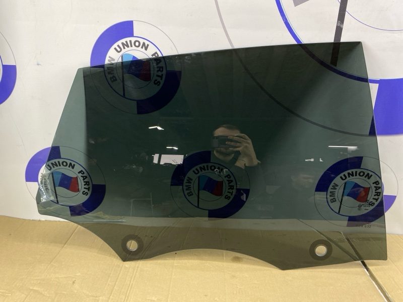Стекло двери заднее правое BMW 6GT G32 2021