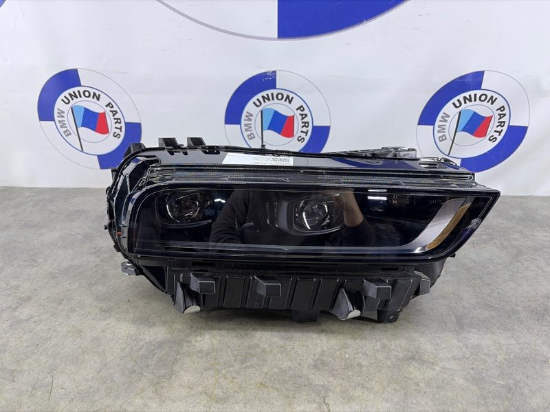 Фара LED правая BMW X7 G07 2023