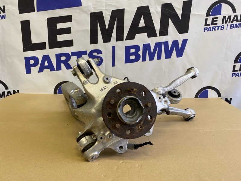 Кулак поворотный с рычагами задний правый BMW M3