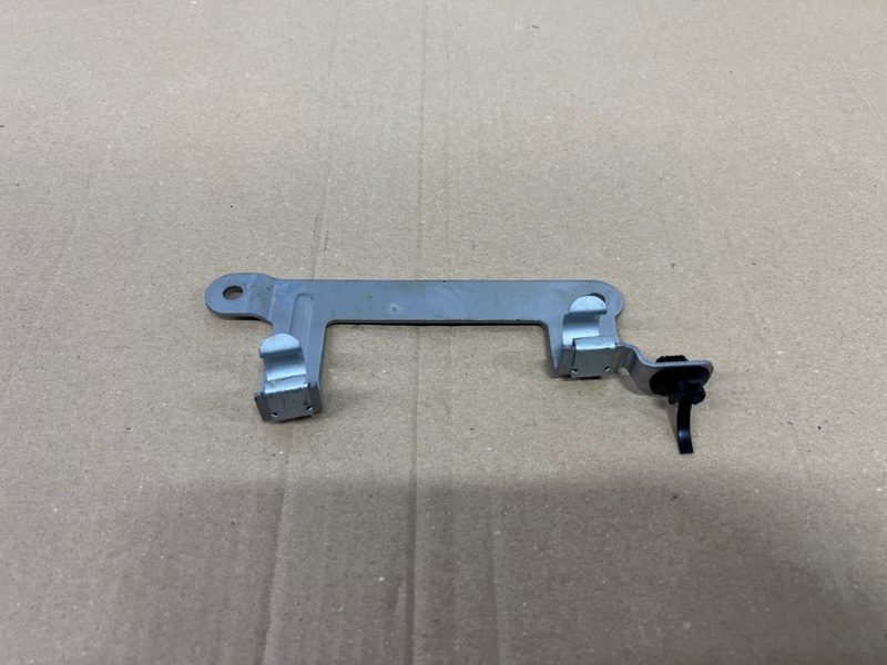 Кронштейн проводки BMW 8 G14 G15