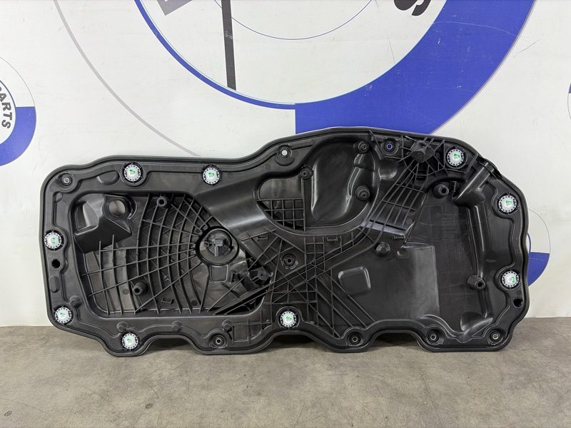 Обшивка боковой двери передняя левая BMW M4 G83