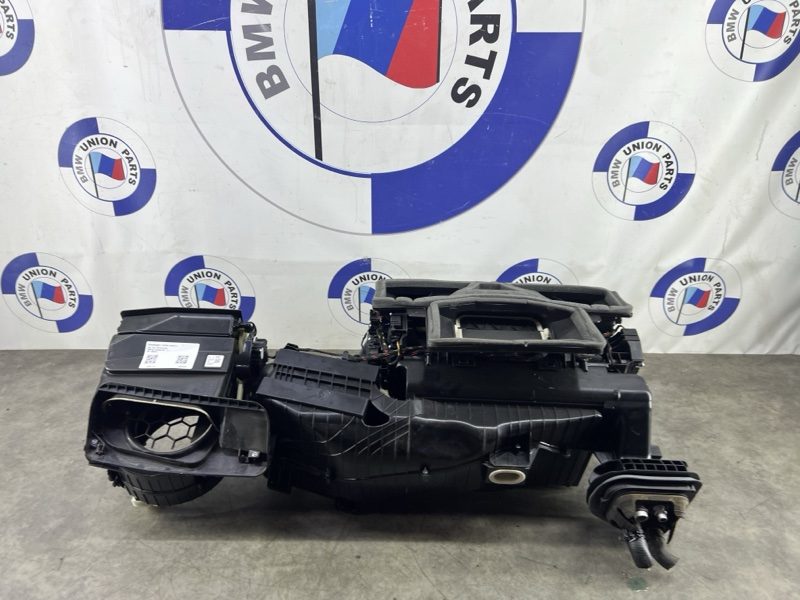 Печка салона BMW M5 F90
