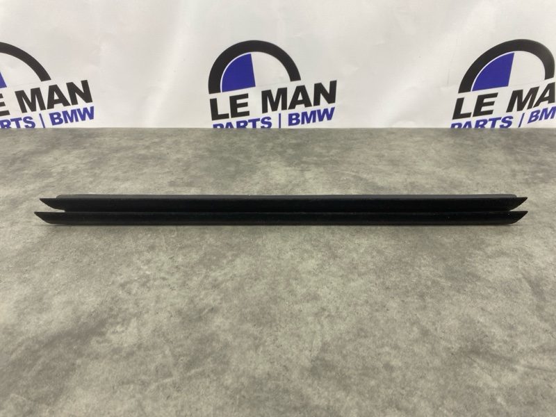 Уплотнитель стекла двери BMW X1 F48