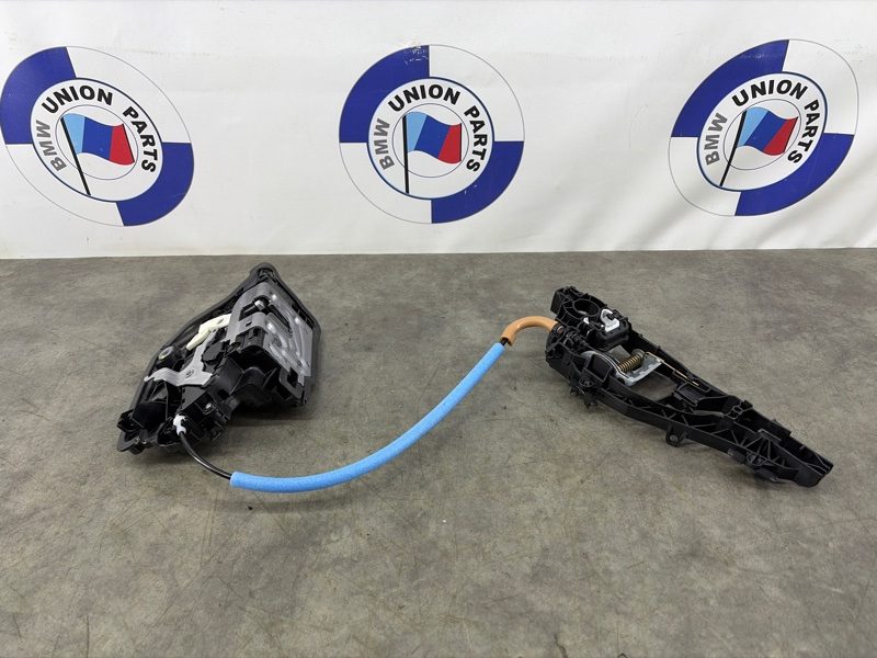 Замок двери передний правый BMW X2 F39
