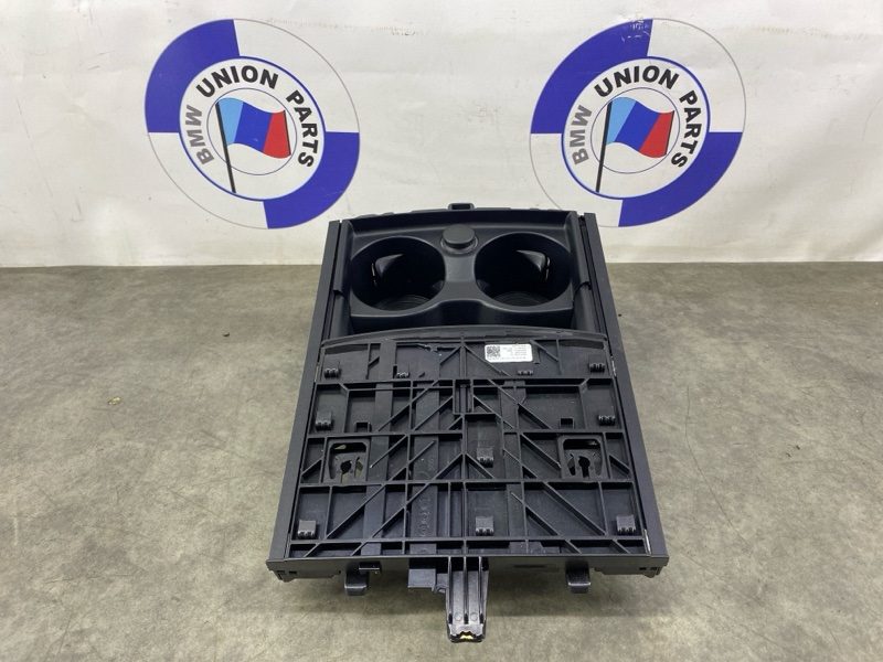 Подстаканник BMW 5 G30