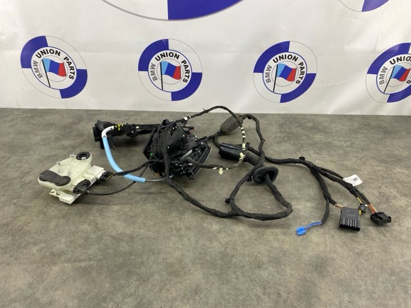 Замок двери с доводчиком передний правый BMW X5