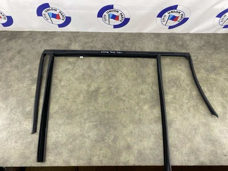 Молдинг двери задний левый BMW X7 G07