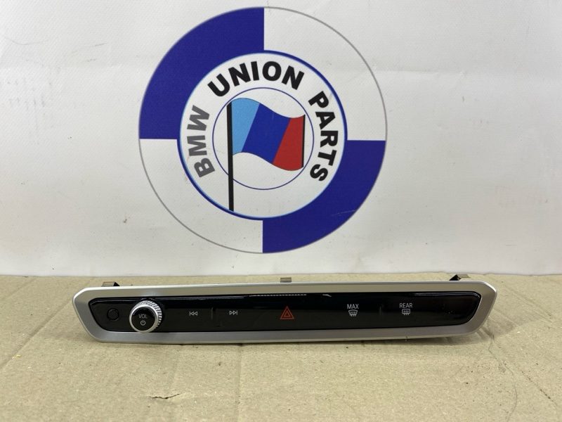Панель управления мультимедиа BMW XM G09