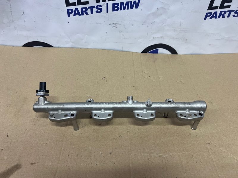 Топливная рампа BMW 5 G30 G31