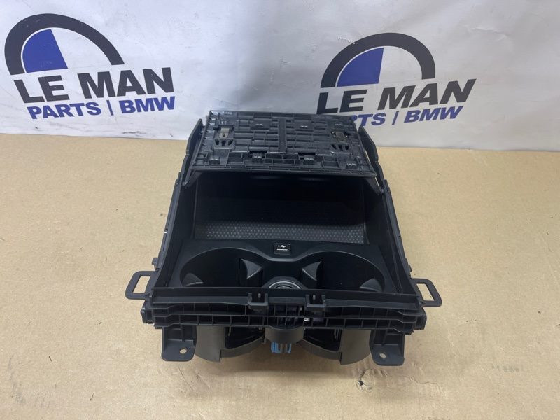 Подстаканник BMW X5 G05