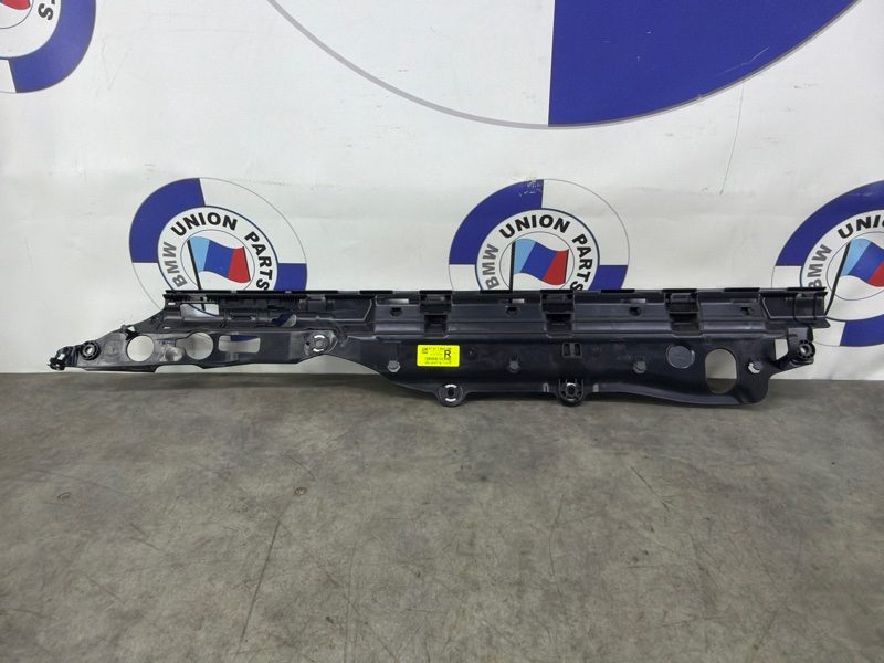 Кронштейн двери передний правый BMW 4 G22 G23