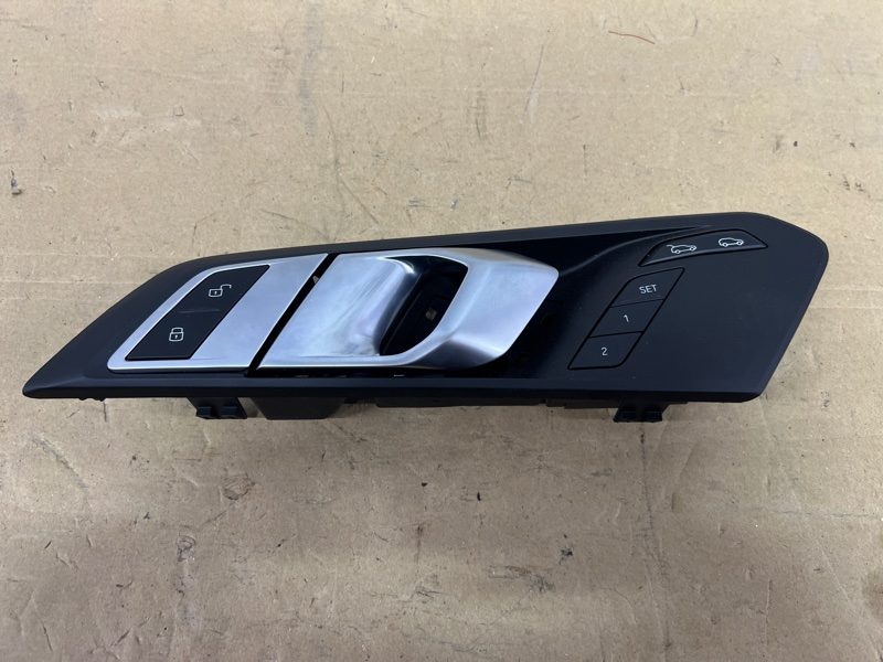 Ручка двери внутренняя передняя левая BMW X6 G06