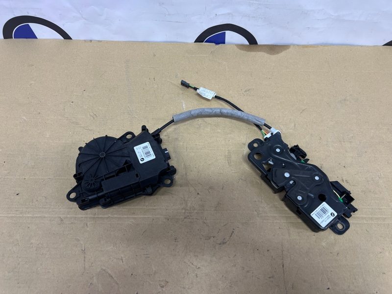Замок двери багажника BMW X1 F48