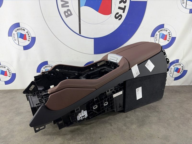 Подлокотник BMW X6 G06