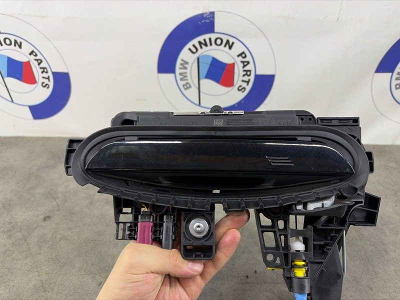 Ручка двери в сборе передняя левая BMW 5 G60