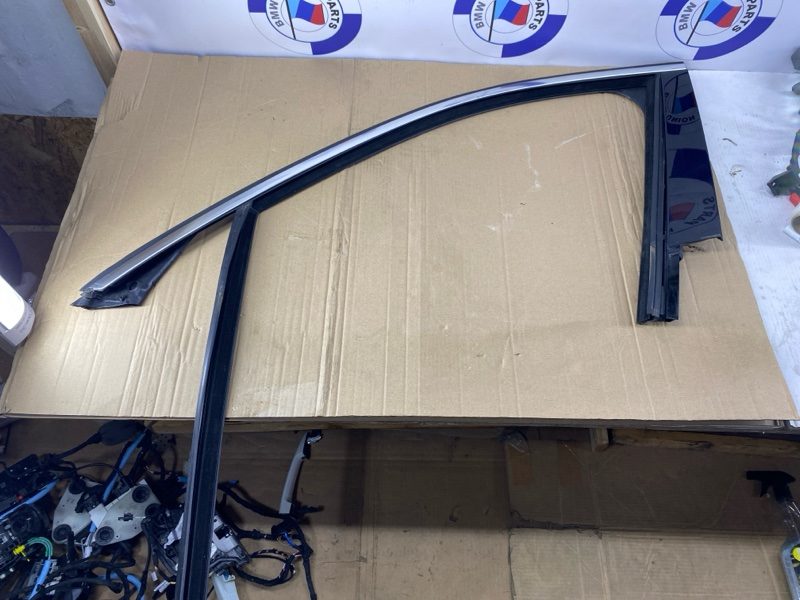 Молдинг двери передний левый BMW X1 F48