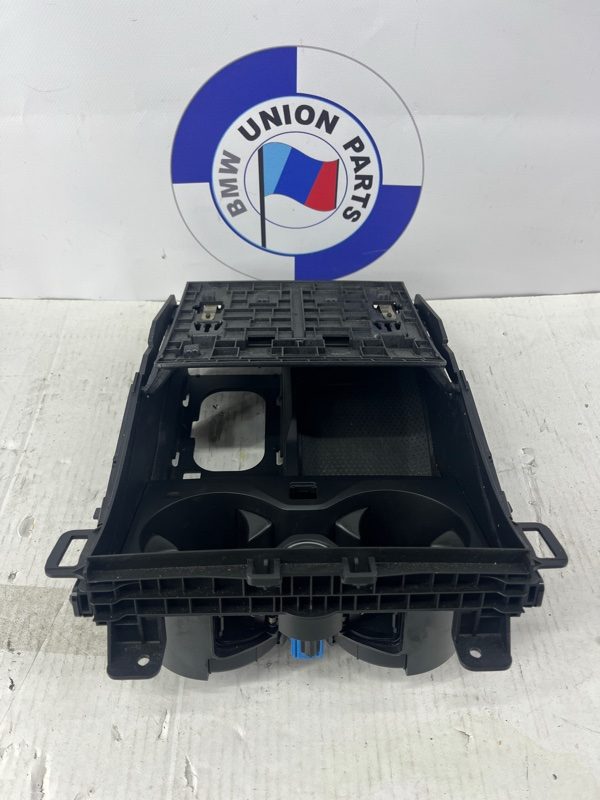 Подстаканник BMW X5 G05