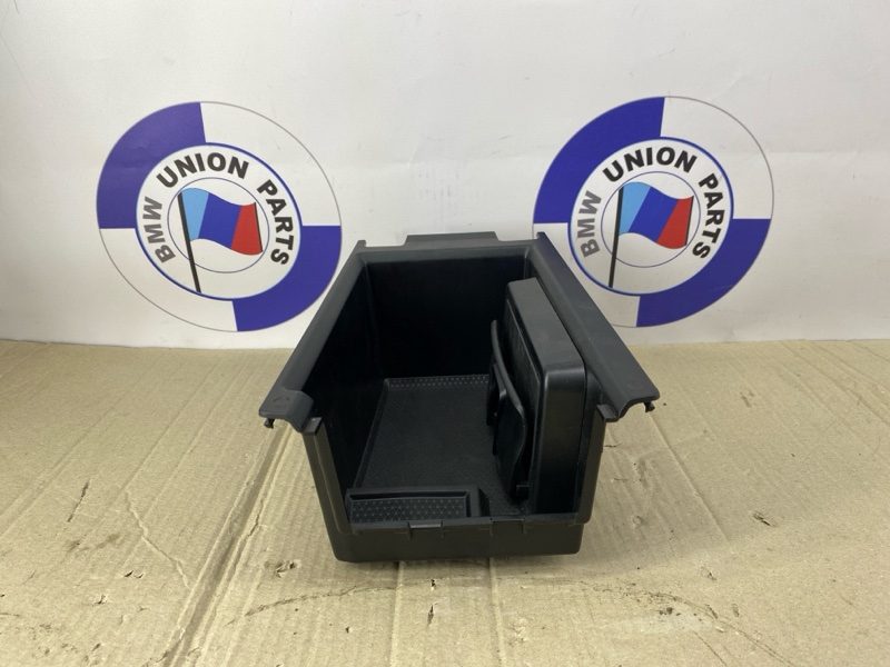 Беспроводная зарядка в подлокотник BMW 3 G20 G21