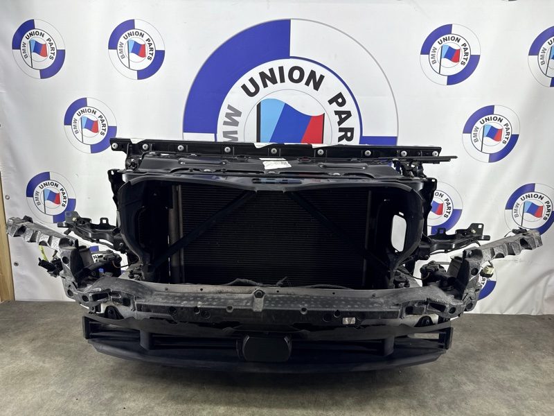 Телевизор передняя панель BMW X5 G05 B57 2019