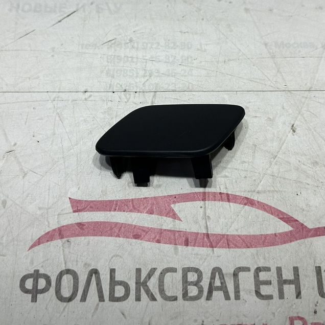 Крышка омывателя фары левая Passat B6