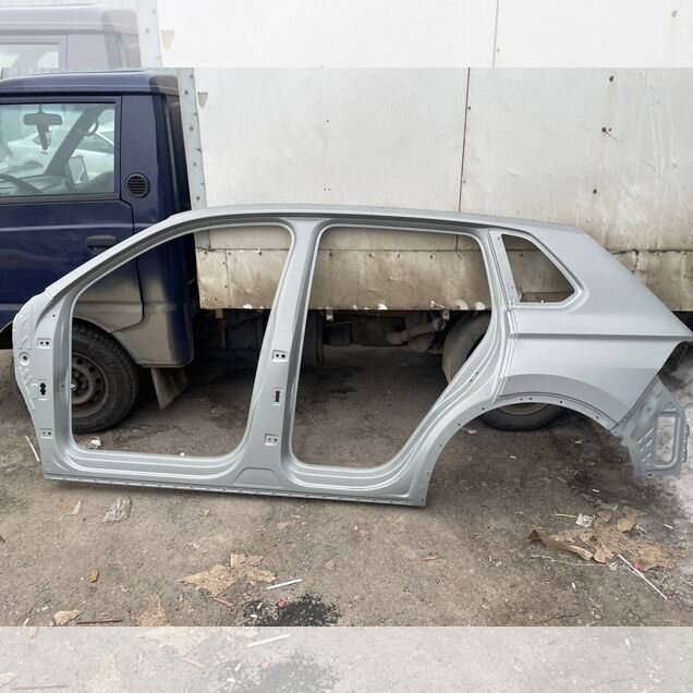 Боковина кузова левая Tiguan 2