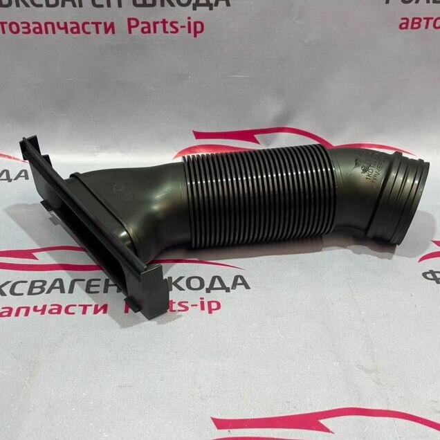 Патрубок воздушного фильтра Skoda Volkswagen