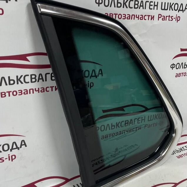 Стекло багажника левое Volkswagen Tiguan 2