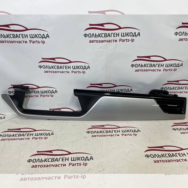 Накладка торпеды Skoda Rapid 2
