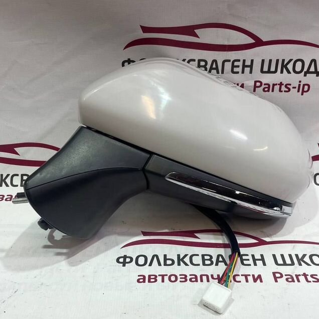 Зеркало левое Toyota Camry XV70