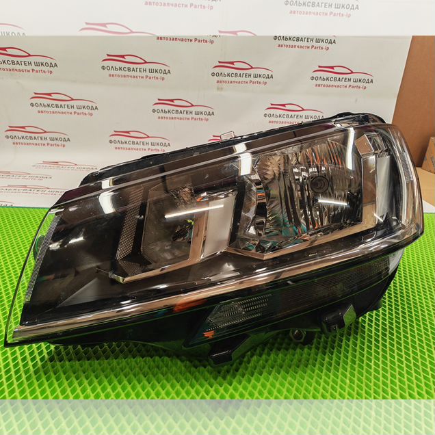Фара передняя левая Volkswagen Transporter T6