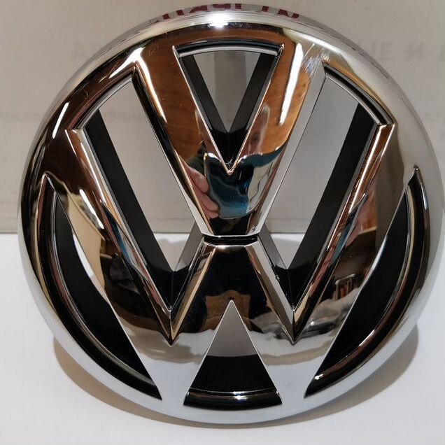 Эмблема решетки радиатора Jetta 6