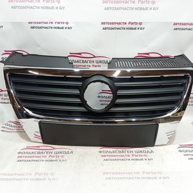 Решетка радиатора Passat B6