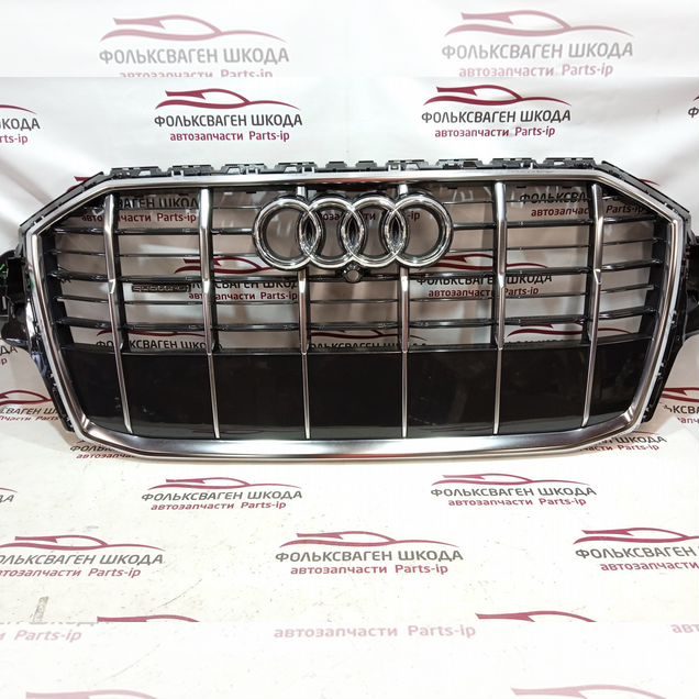 Решетка радиатора Audi Q7