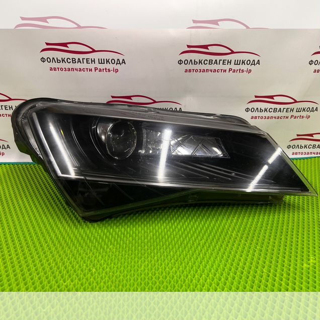 Фара правая Skoda Superb 3