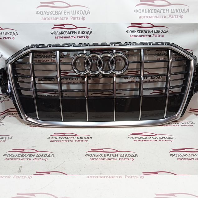 Решетка радиатора Audi Q7