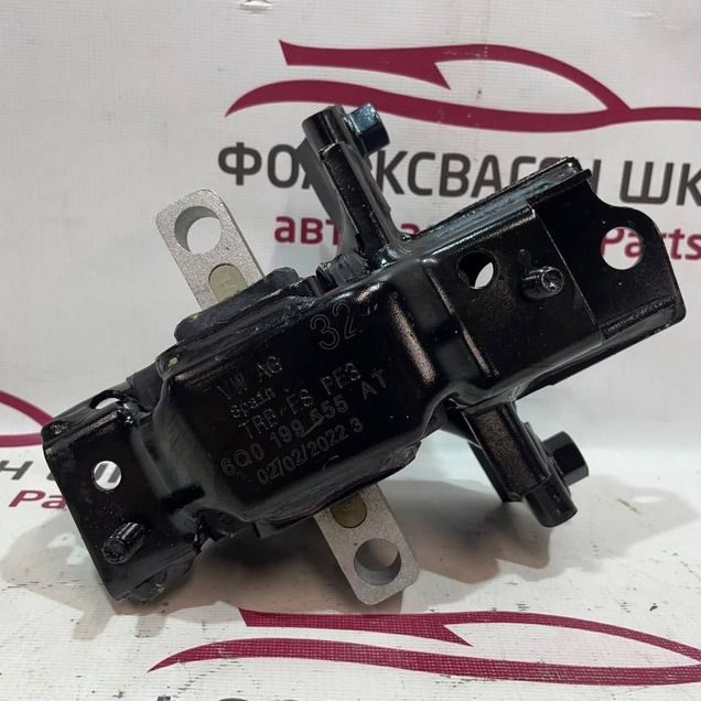 Подушка двигателя левая Volkswagen Skoda