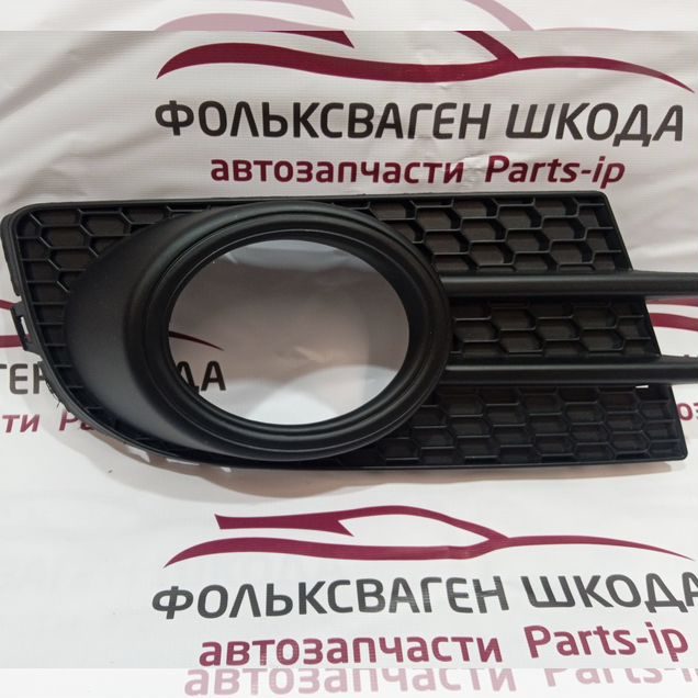 Накладка птф правая Volkswagen Tiguan
