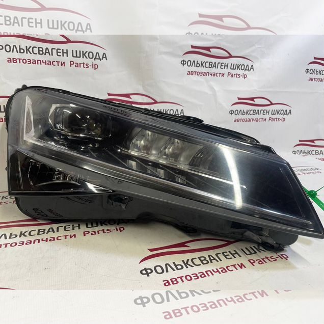 Фара правая Skoda Superb 3